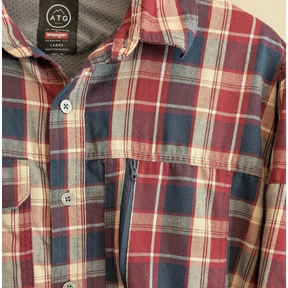 Wrangler Size Large ATG  Shirt Mens Red Plaid Top All Terrain Gear Regular LS - Picture 3 of 5